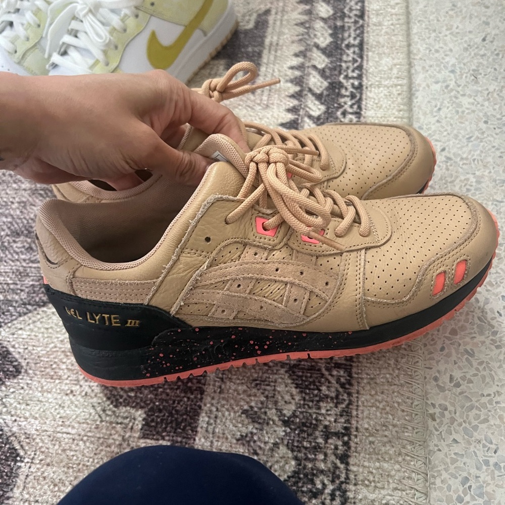 ASICS women’s gel-lite from Germany! EURO 40